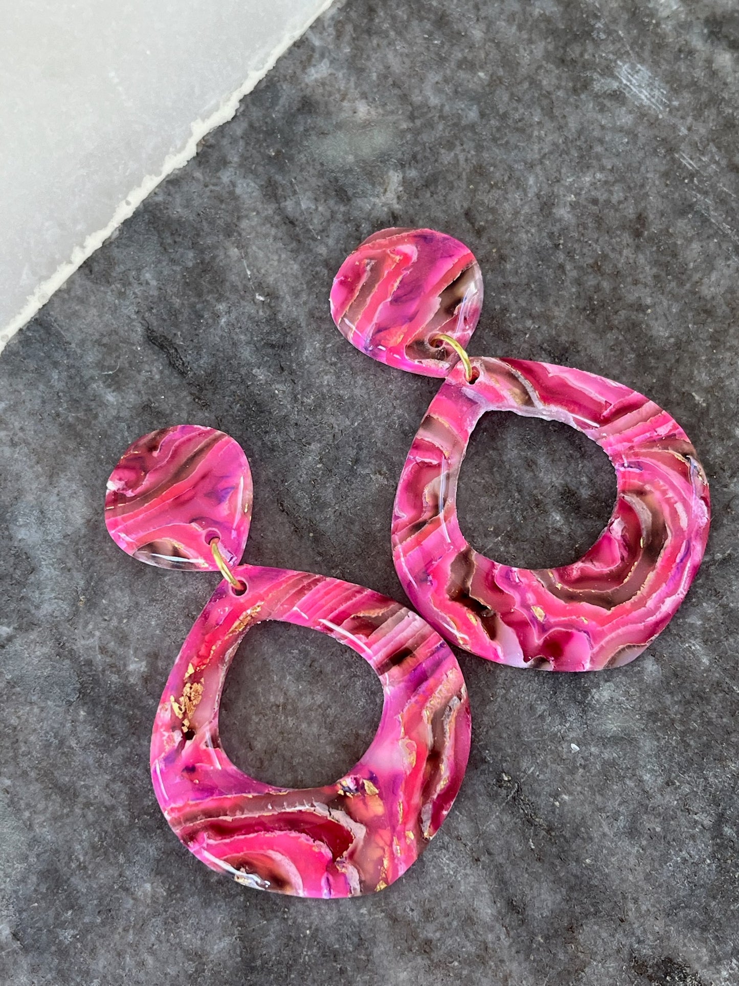 Color Fusion Earrings - Vibrant Rose Wave