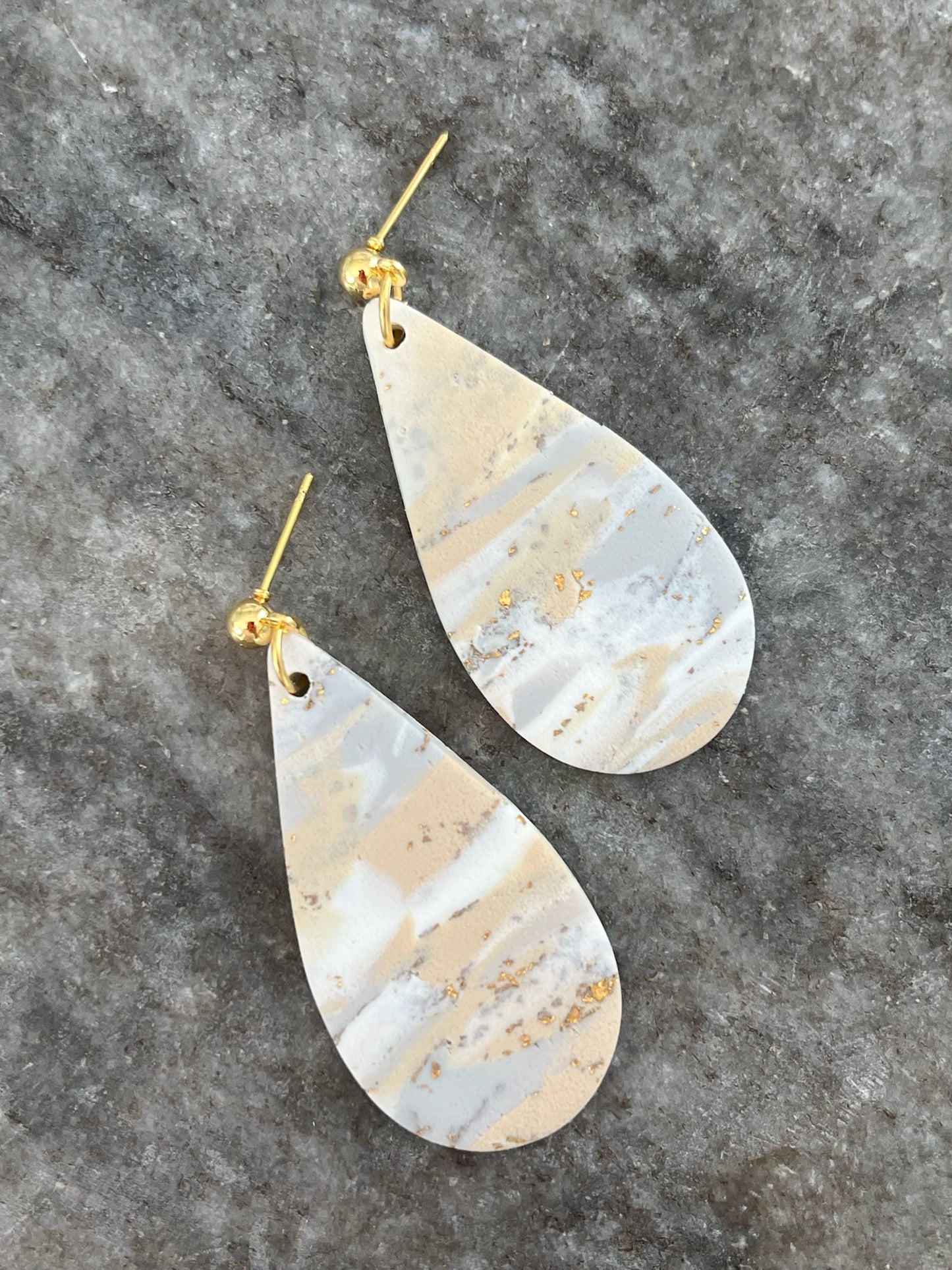 Marbled Elegance Earrings - Sandstone Swirl